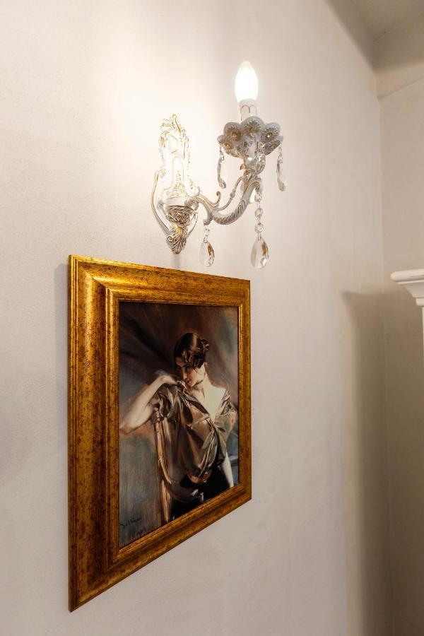 Palazzo Badiale History&Rooms Atella Экстерьер фото